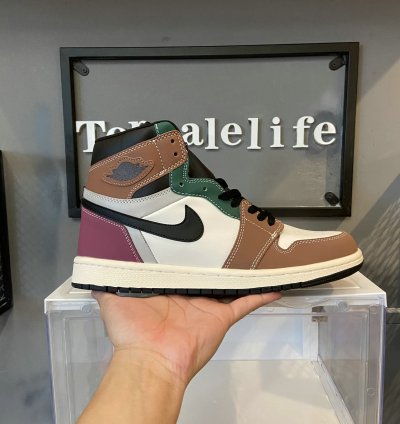 Air Jordan 1 Retro High OG 'Hand Crafted' DH3097-001