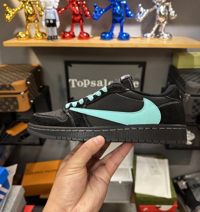 Travis Scott's Air Jordan 1 Low Dazzles With "Tiffany" Custom
