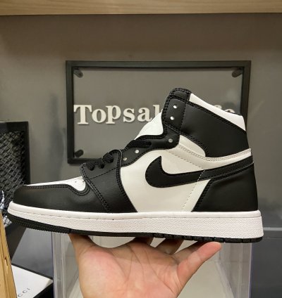 Air Jordan 1 Retro High OG 'Black White 2.0' DZ5485-010