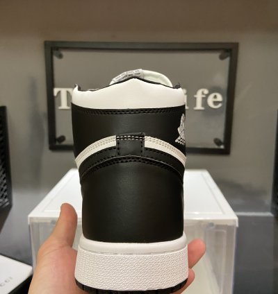 Air Jordan 1 Retro High OG 'Black White 2.0' DZ5485-010
