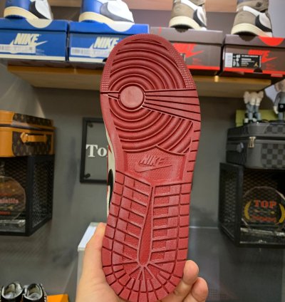 Air Jordan 1 Retro High OG 'Lost & Found' FD1437-612