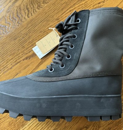 10 5 Yeezy 950 Boots Pirate Black Brand New