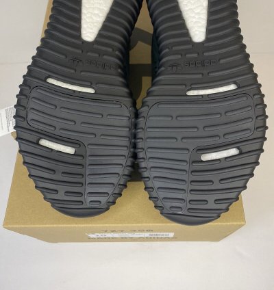 10 Yeezy 350 Pirate Black 2023 v1 700 v2 Onyx Utility 500