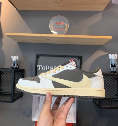 Travis Scott x Air Jordan 1 Retro Low OG 'Reverse Mocha' DM7866-162