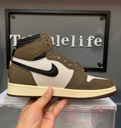 Travis Scott x Air Jordan 1 Retro High OG 'Mocha' CD4487-100