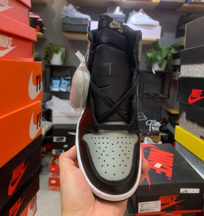 Air Jordan 1 Retro High OG 'Shadow 2.0' 555088-035