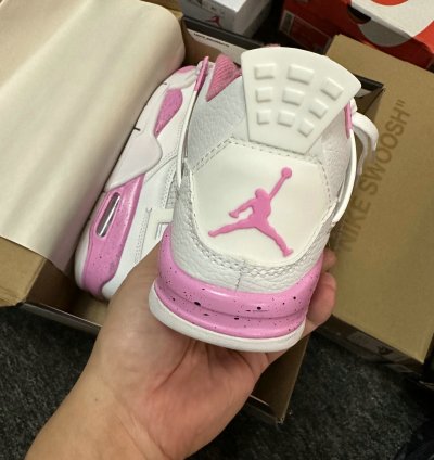 Air Jordan 4 Pink Oreo CT8527-116