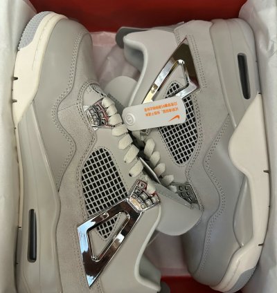 Jordan 4 Retro Frozen Moments (Women's) AQ9129-001