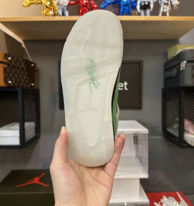 Jordan 4 Retro Wahlburgers AJ4A61426 LN4