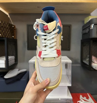 Jordan 4 Retro Union Guava Ice DC9533-800