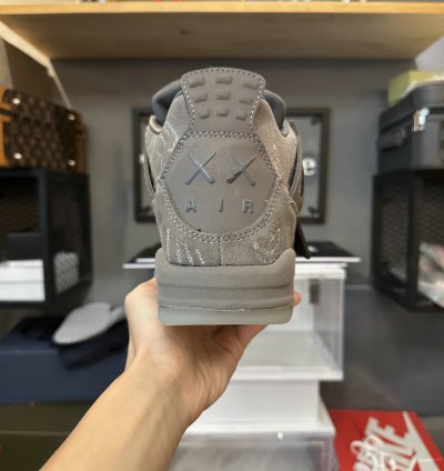 Jordan 4 Retro Kaws 930155-003