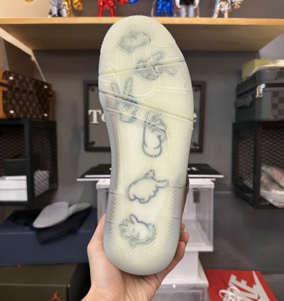 Jordan 4 Retro Kaws 930155-003
