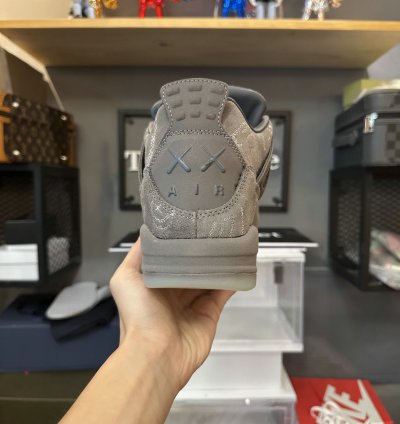 Jordan 4 Retro Kaws 930155-003