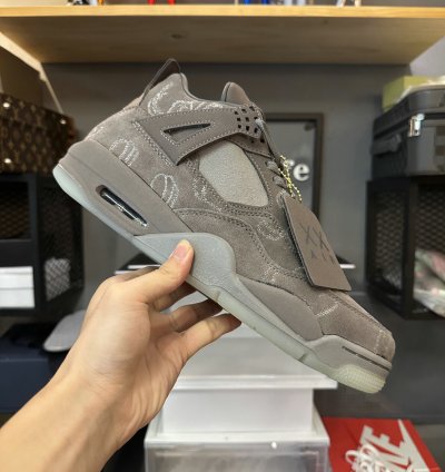 Jordan 4 Retro Kaws 930155-003