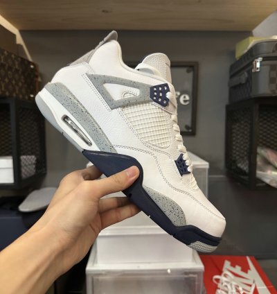 Jordan 4 Retro Midnight Navy DH6927-140