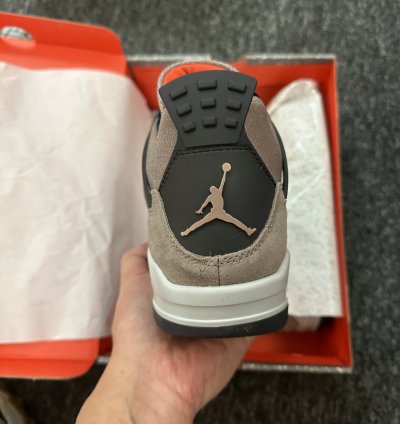 Jordan 4 Retro Taupe Haze DB0732-200