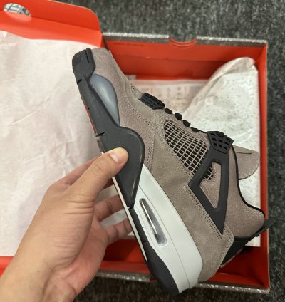 Jordan 4 Retro Taupe Haze DB0732-200