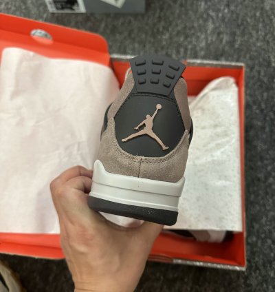 Jordan 4 Retro Taupe Haze DB0732-200