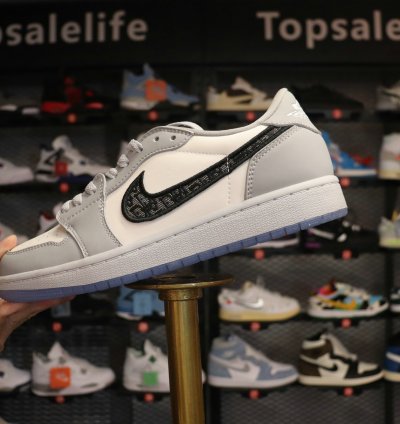Jordan 1 Retro Low Dior CN8608-002