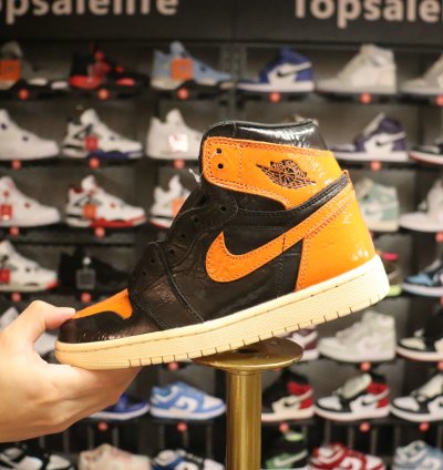 Jordan 1 Retro High Shattered Backboard 3.0 555088-028