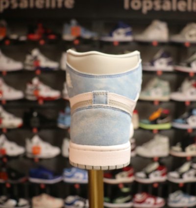Jordan 1 Retro High Hyper Royal Smoke Grey 555088-402