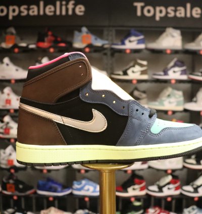 Air Jordan 1 Retro High 'Tokyo Bio Hack' [also worn by William Chan] 555088-201