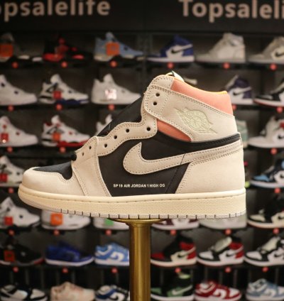 Jordan 1 Retro High Neutral Grey Hyper Crimson 555088-018
