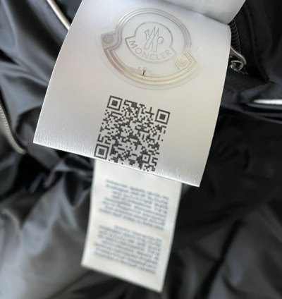 ( 2360) Moncler Melimoyu Puffer Jacket
