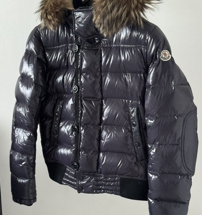 brand new Moncler Veyle puffer hooded jacket