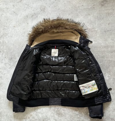 brand new Moncler Veyle puffer hooded jacket
