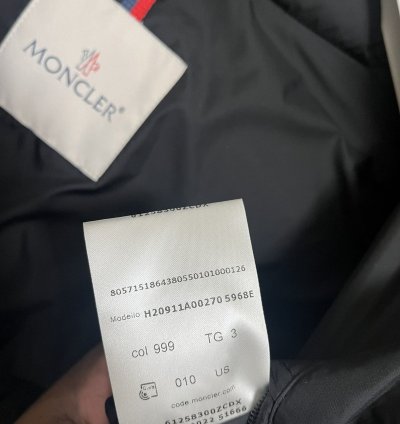 Men Moncler Jacket sz 3