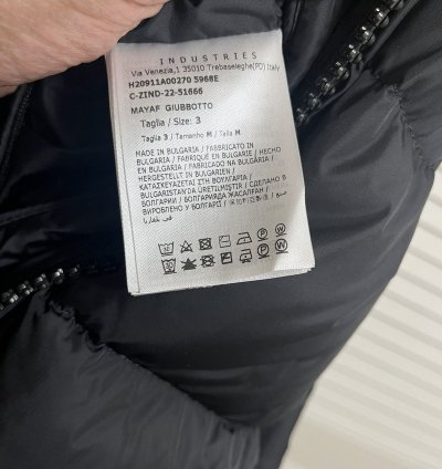 Men Moncler Jacket sz 3