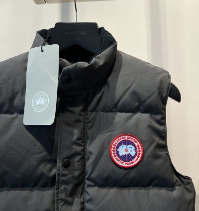 BNWT FREESTYLE CANADA GOOSE VEST