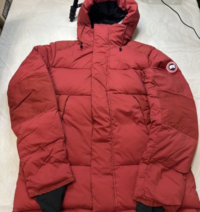 Canada Goose Armstrong Down Jacket Red size Large Brand New