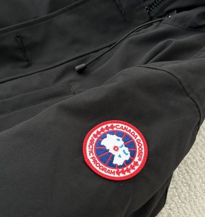 Canada Goose Chateau Down Parka black