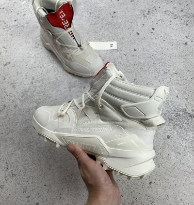 Adidas -3 Yohji Yamamoto Terrex Swift R3 Gore-Tex Size 11
