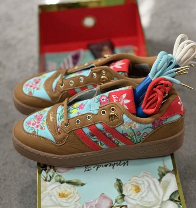 Adidas Unheard Of Rivalry Low Mom Ugly Couch 9M New