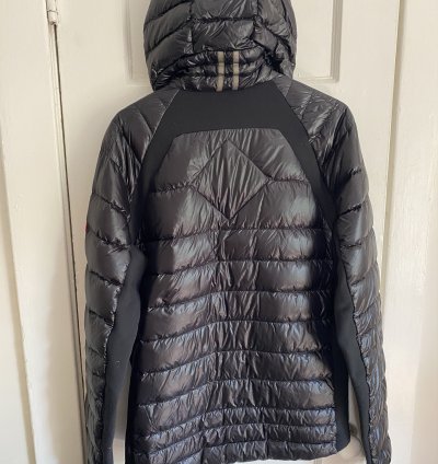 Canada Goose Hybridge Lite Hooded Jacket Medium in Black