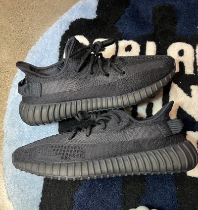 Adidas Yeezy 350 V2 Onyx