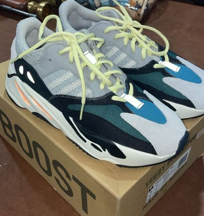 Adidas Yeezy 700 Wave Runner