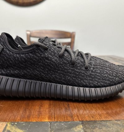 adidas Yeezy Boost 350 Pirate Black (2023) BB5350 Size 10 5
