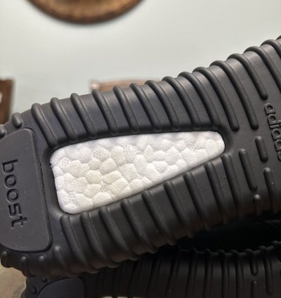 adidas Yeezy Boost 350 Pirate Black (2023) BB5350 Size 10 5
