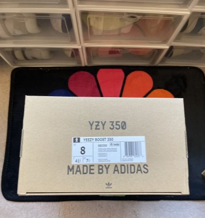 Adidas Yeezy Boost 350 V2 Pirate Black Size 8
