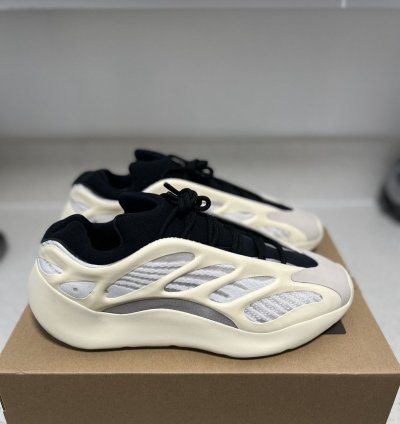 Adidas Yeezy Boost 700 V3 Azael (2019 2022) Size 12 Men
