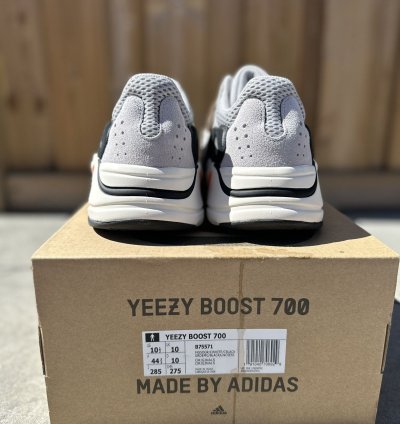 Adidas Yeezy Boost 700 Wave Runner (2023)