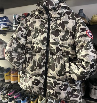 Canada goose puffer medium bape