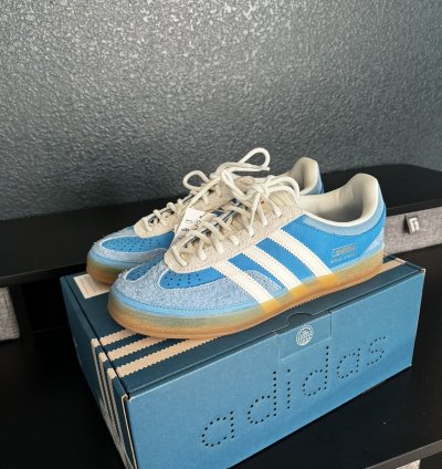 Bad Bunny Gazelle Indoor San Juan