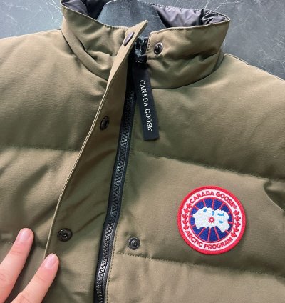 CANADA GOOSE VEST