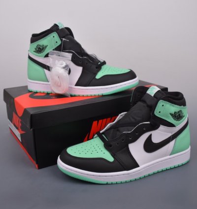 Mens Wmns Air Jordan 1 Retro High OG Green Glow DZ5485 130