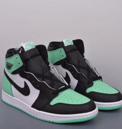 Mens Wmns Air Jordan 1 Retro High OG Green Glow DZ5485 130